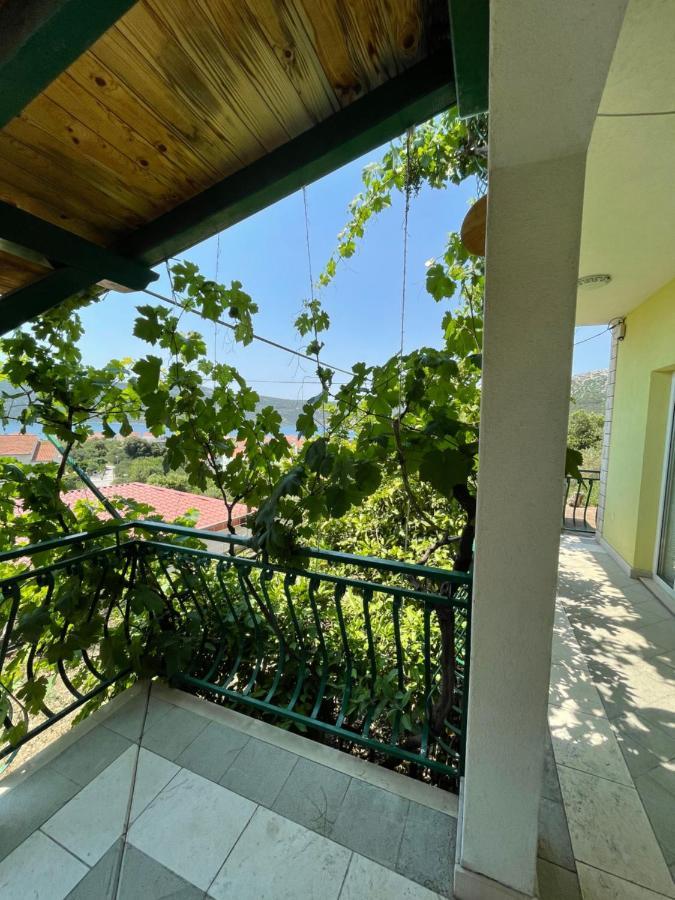 Apartments Mornar Poljica  Ngoại thất bức ảnh