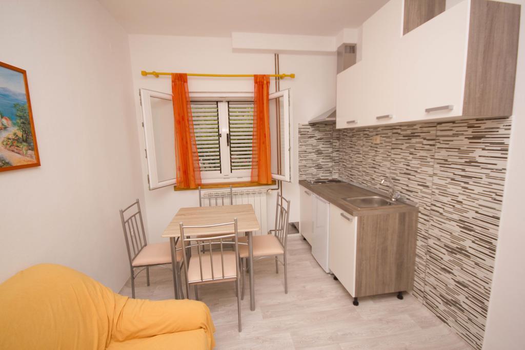 Apartments Mornar Poljica  Ngoại thất bức ảnh