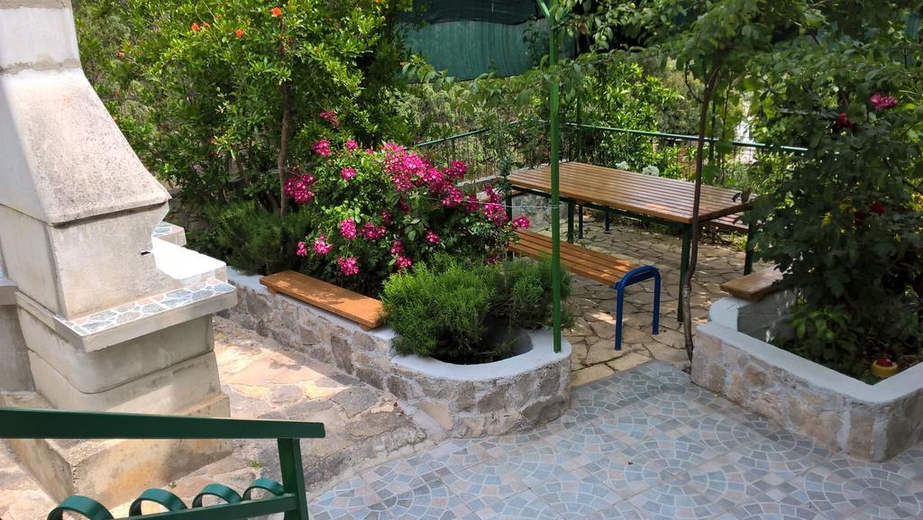 Apartments Mornar Poljica  Ngoại thất bức ảnh